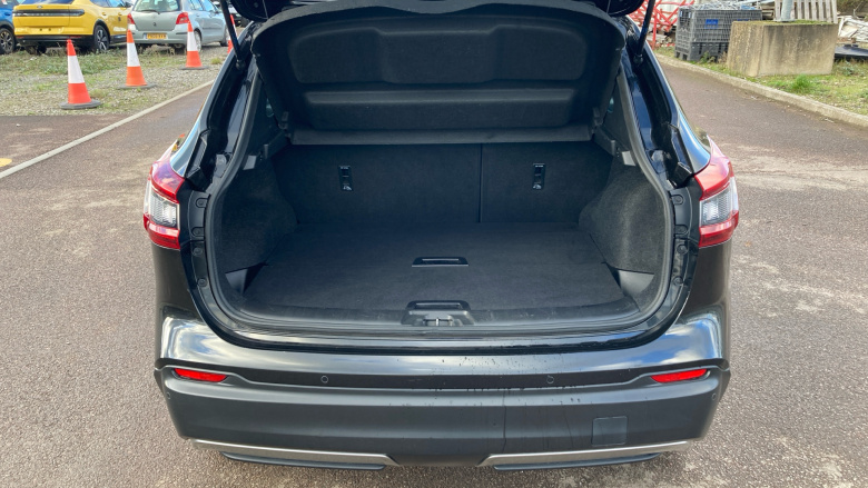 Nissan Qashqai 1.3 DiG-T 160 [157] N-Connecta 5dr DCT Glass Roof Petrol Hatchback